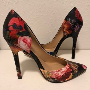 Just Fab Floral heels - Brand New!